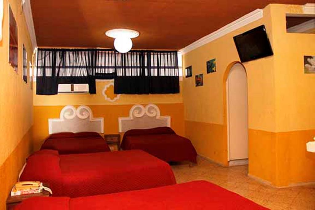 Hotel Suites Elia Noemi Мерида Екстериор снимка