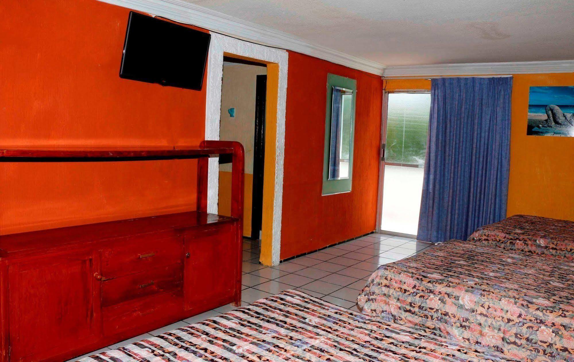 Hotel Suites Elia Noemi Мерида Екстериор снимка